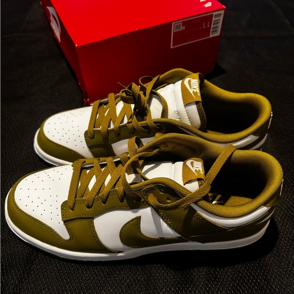 Nike‎ Dunk Low White/Pacific Moss SZ 11.5
